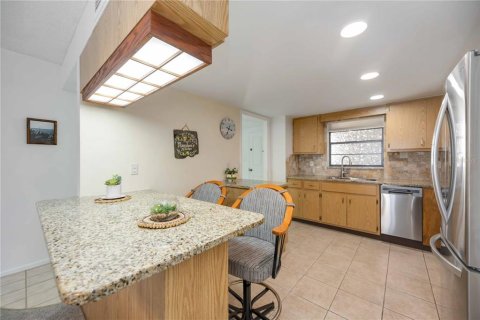 Condo in Bradenton, Florida, 2 bedrooms  № 1681024 - photo 22