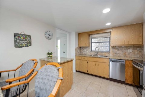 Condo in Bradenton, Florida, 2 bedrooms  № 1681024 - photo 23