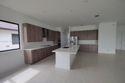 Villa ou maison à louer à Ave Maria, Floride: 5 chambres, 315.03 m2 № 1958295 - photo 4