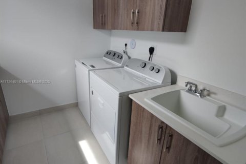 Villa ou maison à louer à Ave Maria, Floride: 5 chambres, 315.03 m2 № 1958295 - photo 7