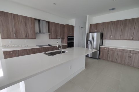 Villa ou maison à louer à Ave Maria, Floride: 5 chambres, 315.03 m2 № 1958295 - photo 5