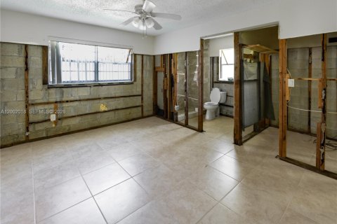 Купить виллу или дом в Форт Майерс, Флорида 2 спальни, 102.1м2, № 2066424 - фото 6