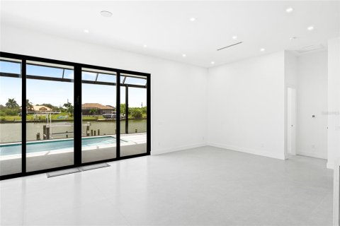 Villa ou maison à vendre à Port Charlotte, Floride: 5 chambres, 286.14 m2 № 2324721 - photo 28