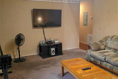 House in Okeechobee, Florida 3 bedrooms, 93.65 sq.m. № 1796933 - photo 7