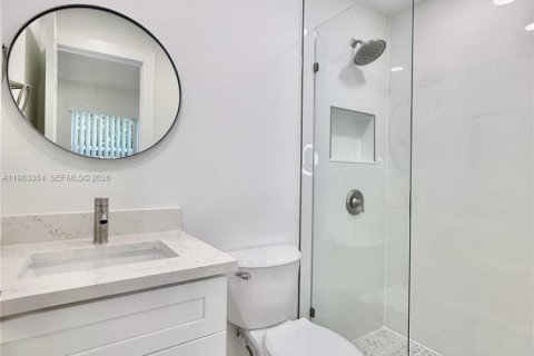 House in Lauderhill, Florida 3 bedrooms, 89.74 sq.m. № 2050798 - photo 11