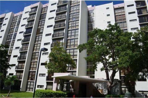 Copropriété à louer à Sunny Isles Beach, Floride: 1 chambre, 71.26 m2 № 1711521 - photo 3