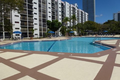 Copropriété à louer à Sunny Isles Beach, Floride: 1 chambre, 71.26 m2 № 1711521 - photo 30