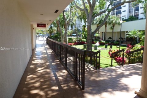 Copropriété à louer à Sunny Isles Beach, Floride: 1 chambre, 71.26 m2 № 1711521 - photo 20