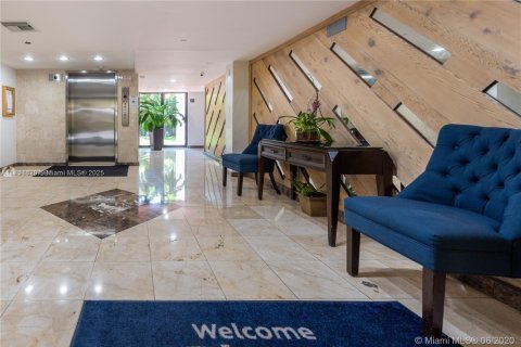 Copropriété à louer à Sunny Isles Beach, Floride: 1 chambre, 71.26 m2 № 1711521 - photo 5