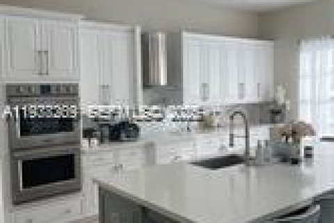 Casa en alquiler en Parkland, Florida, 6 dormitorios, 353.96 m2 № 1996657 - foto 26