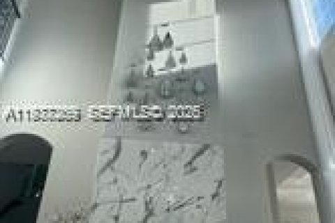 Casa en alquiler en Parkland, Florida, 6 dormitorios, 353.96 m2 № 1996657 - foto 30