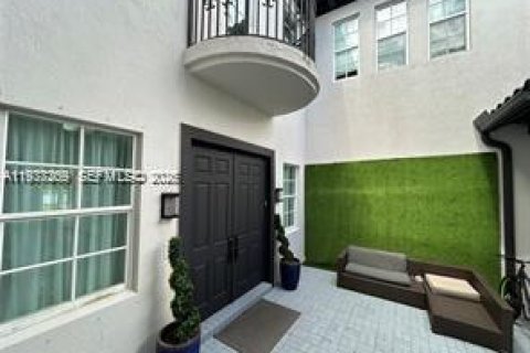 Casa en alquiler en Parkland, Florida, 6 dormitorios, 353.96 m2 № 1996657 - foto 3