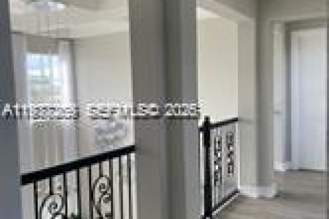 Casa en alquiler en Parkland, Florida, 6 dormitorios, 353.96 m2 № 1996657 - foto 11