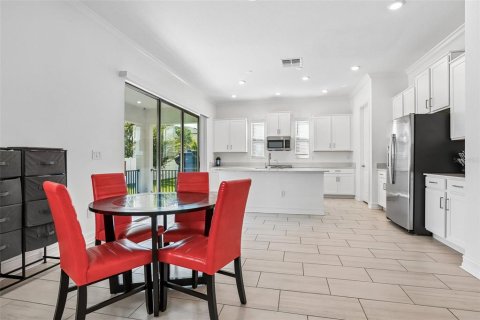 Casa en venta en Tampa, Florida, 4 dormitorios, 269.32 m2 № 2430550 - foto 4