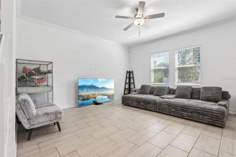 Casa en venta en Tampa, Florida, 4 dormitorios, 269.32 m2 № 2430550 - foto 3