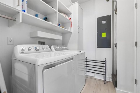 Casa en venta en Tampa, Florida, 4 dormitorios, 269.32 m2 № 2430550 - foto 28
