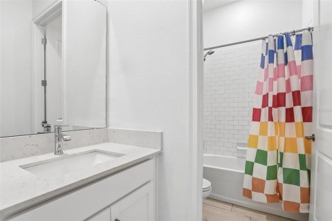Casa en venta en Tampa, Florida, 4 dormitorios, 269.32 m2 № 2430550 - foto 13