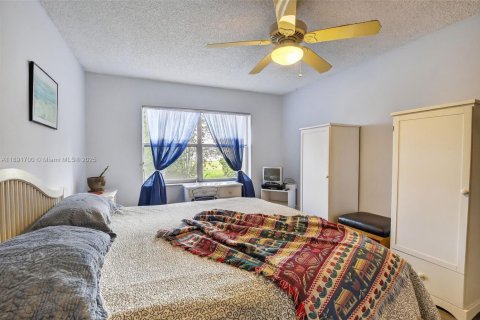 Condo in Sunrise, Florida, 1 bedroom  № 1945025 - photo 18