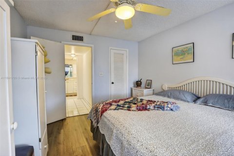 Condo in Sunrise, Florida, 1 bedroom  № 1945025 - photo 20