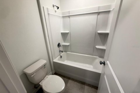 Villa ou maison à louer à Kissimmee, Floride: 5 chambres, 229.56 m2 № 2341871 - photo 12