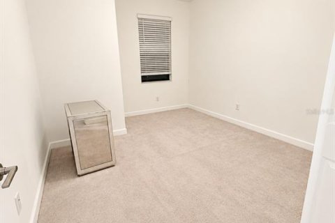 Touwnhouse à vendre à Bradenton, Floride: 3 chambres, 178.84 m2 № 2405146 - photo 10