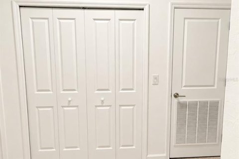 Touwnhouse à vendre à Bradenton, Floride: 3 chambres, 178.84 m2 № 2405146 - photo 17
