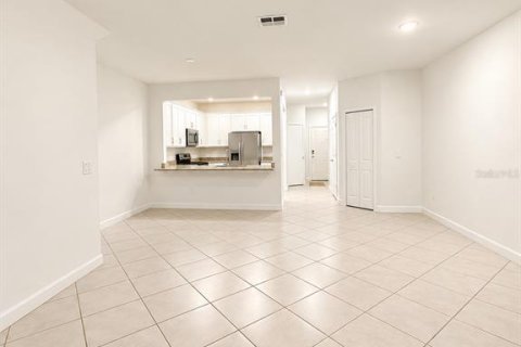 Touwnhouse à vendre à Bradenton, Floride: 3 chambres, 178.84 m2 № 2405146 - photo 3