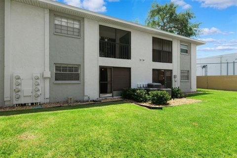 Condo in Tampa, Florida, 2 bedrooms № 2092151 - photo 27