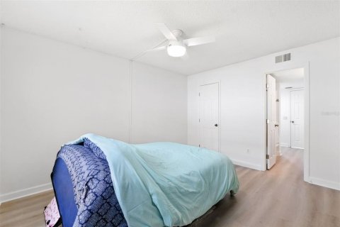 Condo in Tampa, Florida, 2 bedrooms № 2092151 - photo 21
