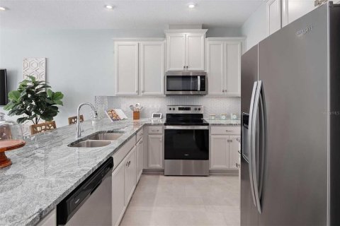 Townhouse in Orlando, Florida 3 bedrooms, 137.12 sq.m. № 1657619 - photo 8