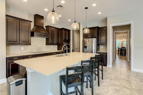 House in Orlando, Florida 5 bedrooms, 375.14 sq.m. № 1690527 - photo 15
