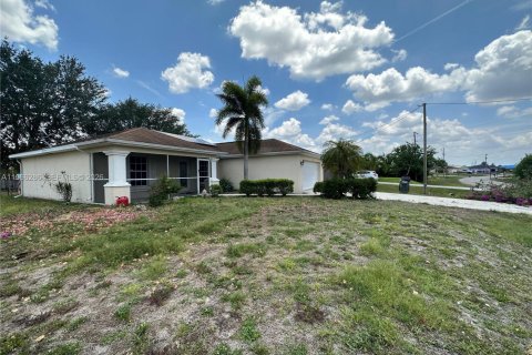 Casa en alquiler en Lehigh Acres, Florida, 3 dormitorios, 130.81 m2 № 2032676 - foto 5