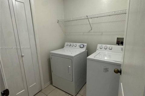 Casa en alquiler en Lehigh Acres, Florida, 3 dormitorios, 130.81 m2 № 2032676 - foto 20