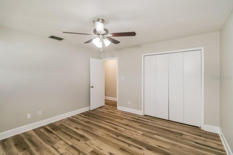 Villa ou maison à louer à Brooksville, Floride: 3 chambres, 128.21 m2 № 2113587 - photo 10