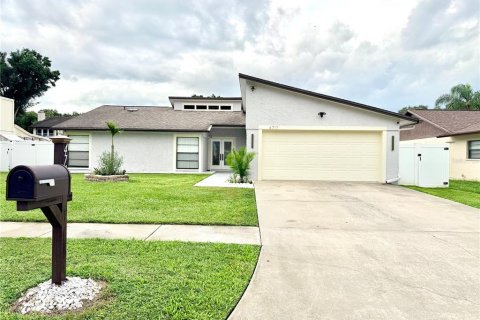 Casa en Tampa, Florida 3 dormitorios, 140.84 m2 № 2384332
