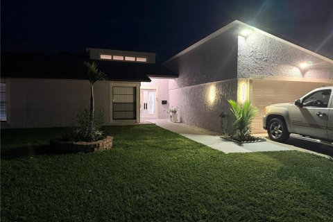 Casa en venta en Tampa, Florida, 3 dormitorios, 140.84 m2 № 2384332 - foto 2