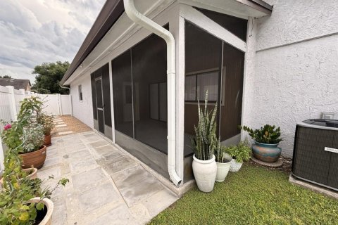 Casa en venta en Tampa, Florida, 3 dormitorios, 140.84 m2 № 2384332 - foto 27