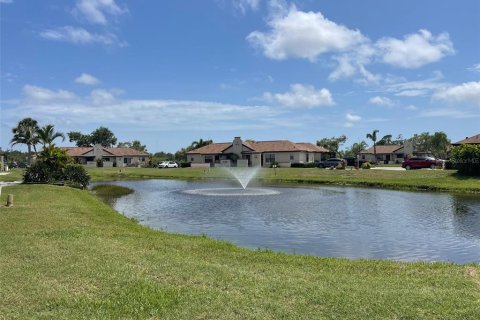 Casa en venta en Port Charlotte, Florida, 2 dormitorios, 86.4 m2 № 1769971 - foto 3