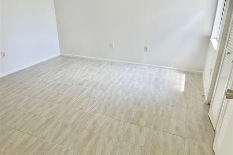 Casa en venta en Port Charlotte, Florida, 2 dormitorios, 86.4 m2 № 1769971 - foto 16