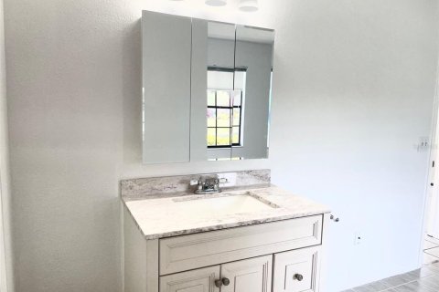 Casa en venta en Port Charlotte, Florida, 2 dormitorios, 86.4 m2 № 1769971 - foto 13