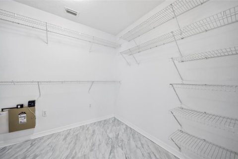 House in Pinellas Park, Florida 3 bedrooms, 173.54 sq.m. № 2321454 - photo 23