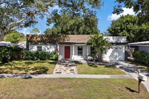 Casa en venta en Tampa, Florida, 3 dormitorios, 175.21 m2 № 2428795 - foto 2