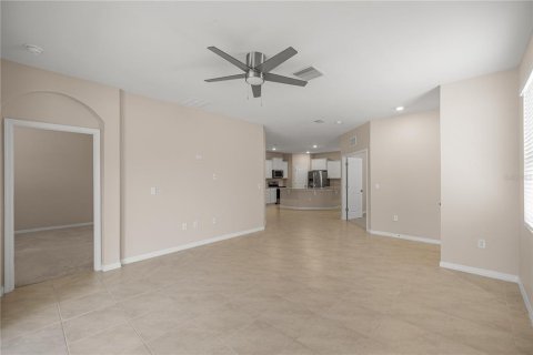 House in OCALA PRESERVE in Ocala, Florida 3 bedrooms, 145.39 sq.m. № 2106322 - photo 13