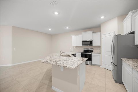 House in OCALA PRESERVE in Ocala, Florida 3 bedrooms, 145.39 sq.m. № 2106322 - photo 10