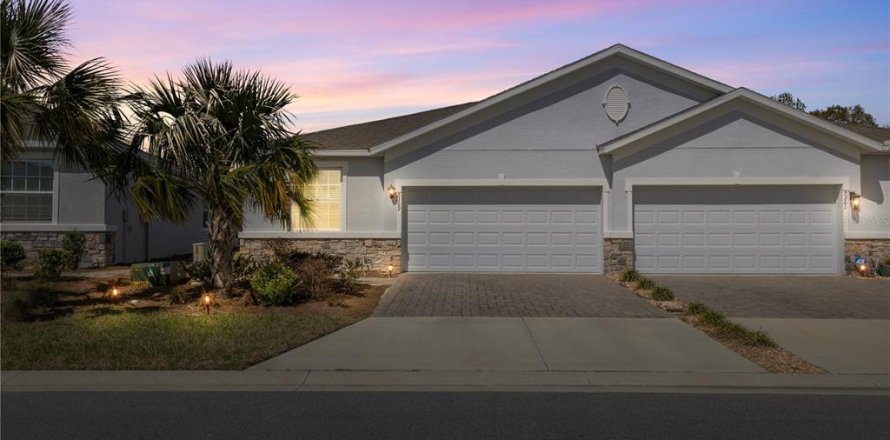 House in OCALA PRESERVE in Ocala, Florida 3 bedrooms, 145.39 sq.m. № 2106322