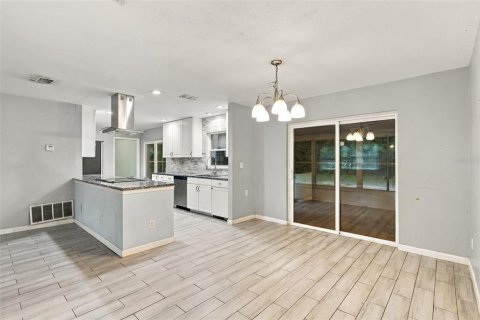 Купить виллу или дом в Дебари, Флорида 5 комнат, 127.83м2, № 2404970 - фото 4