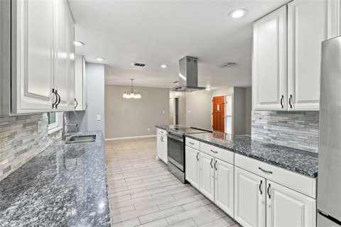 Купить виллу или дом в Дебари, Флорида 5 комнат, 127.83м2, № 2404970 - фото 13