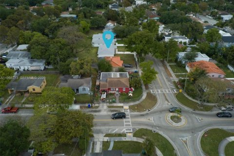 Villa ou maison à vendre à Miami, Floride: 4 chambres, 148.64 m2 № 2027980 - photo 29