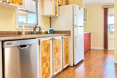 Appartement à louer à Largo, Floride: 2 chambres, 102.56 m2 № 2384282 - photo 5