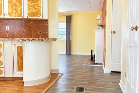 Appartement à louer à Largo, Floride: 2 chambres, 102.56 m2 № 2384282 - photo 4